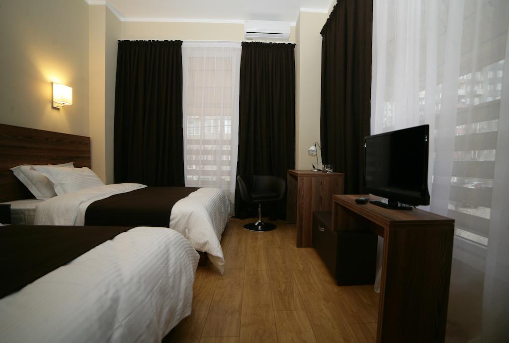 Basilon Hotel Tbiliszi Szoba fotó