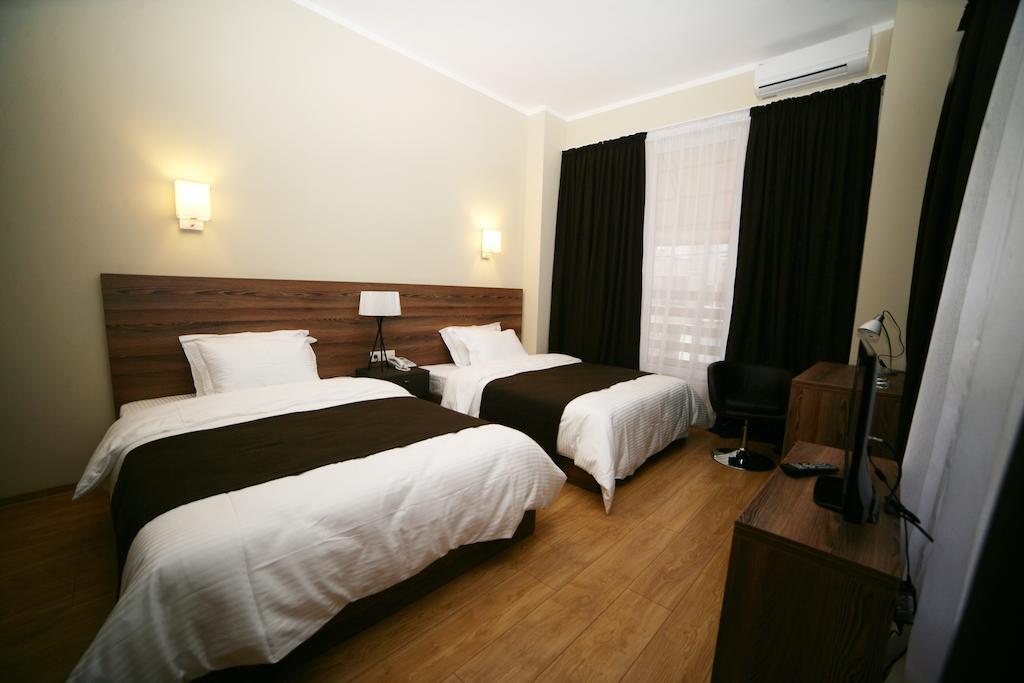Basilon Hotel Tbiliszi Szoba fotó